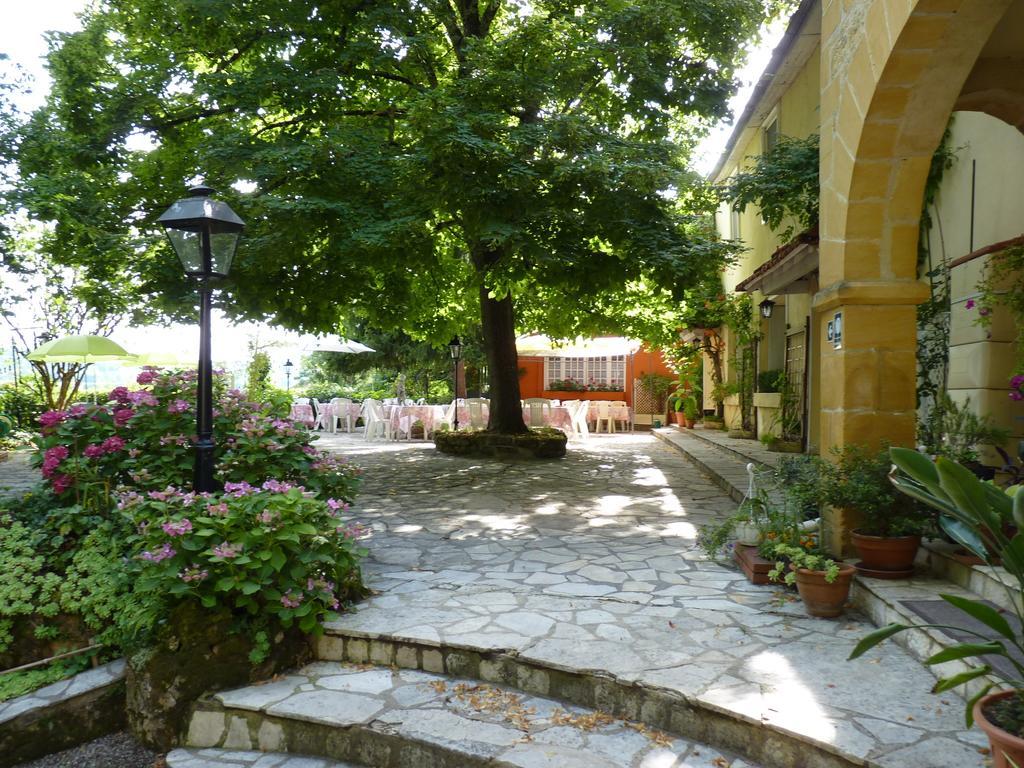 Hotel Le Petit Chaperon Rouge Coux-et-Bigaroque-Mouzens Exterior foto